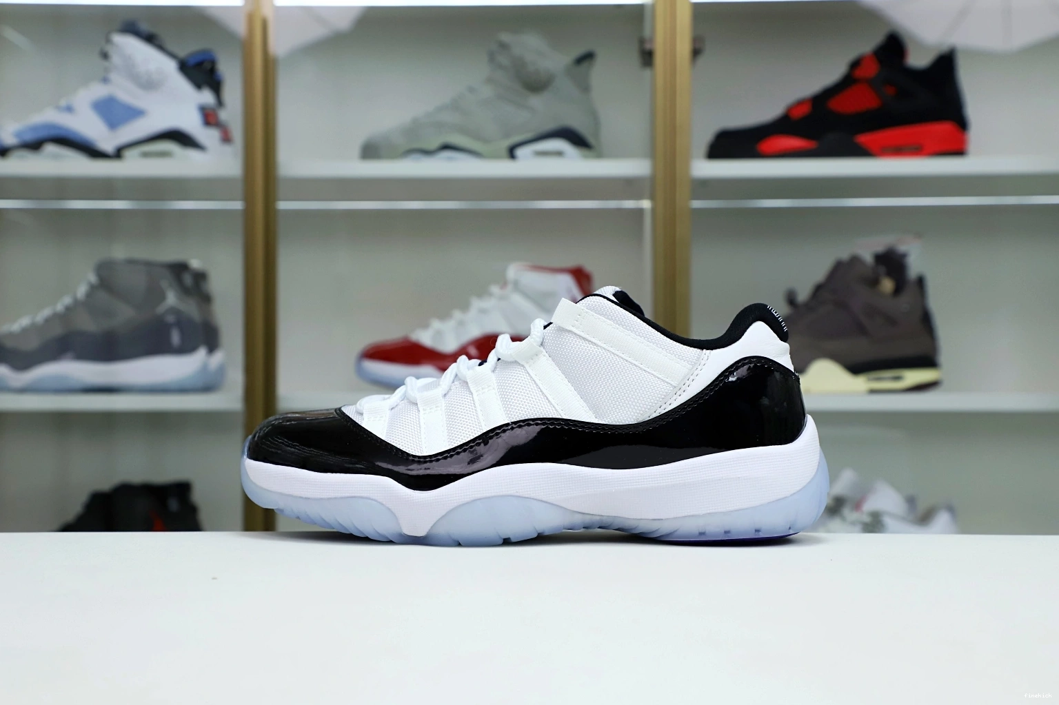 LOW AIR RETRO JORDAN 11 CONCORD 0315